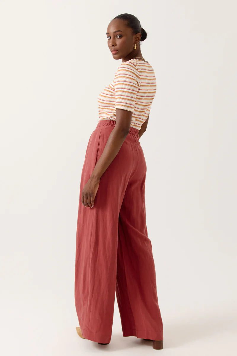 Pantalon terracotta - Odesia - ArtLove
